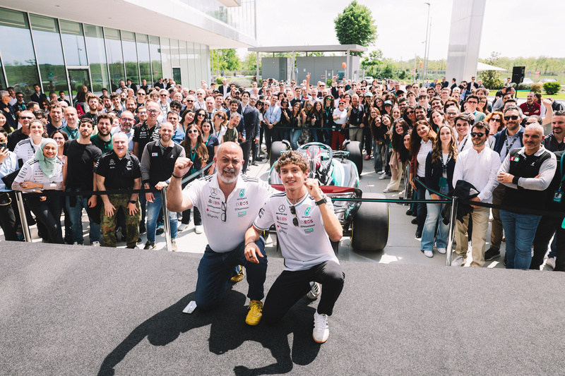 Kimi Antonelli faz imersão no Centro Global de Pesquisa e Tecnologia da PETRONAS em Turim